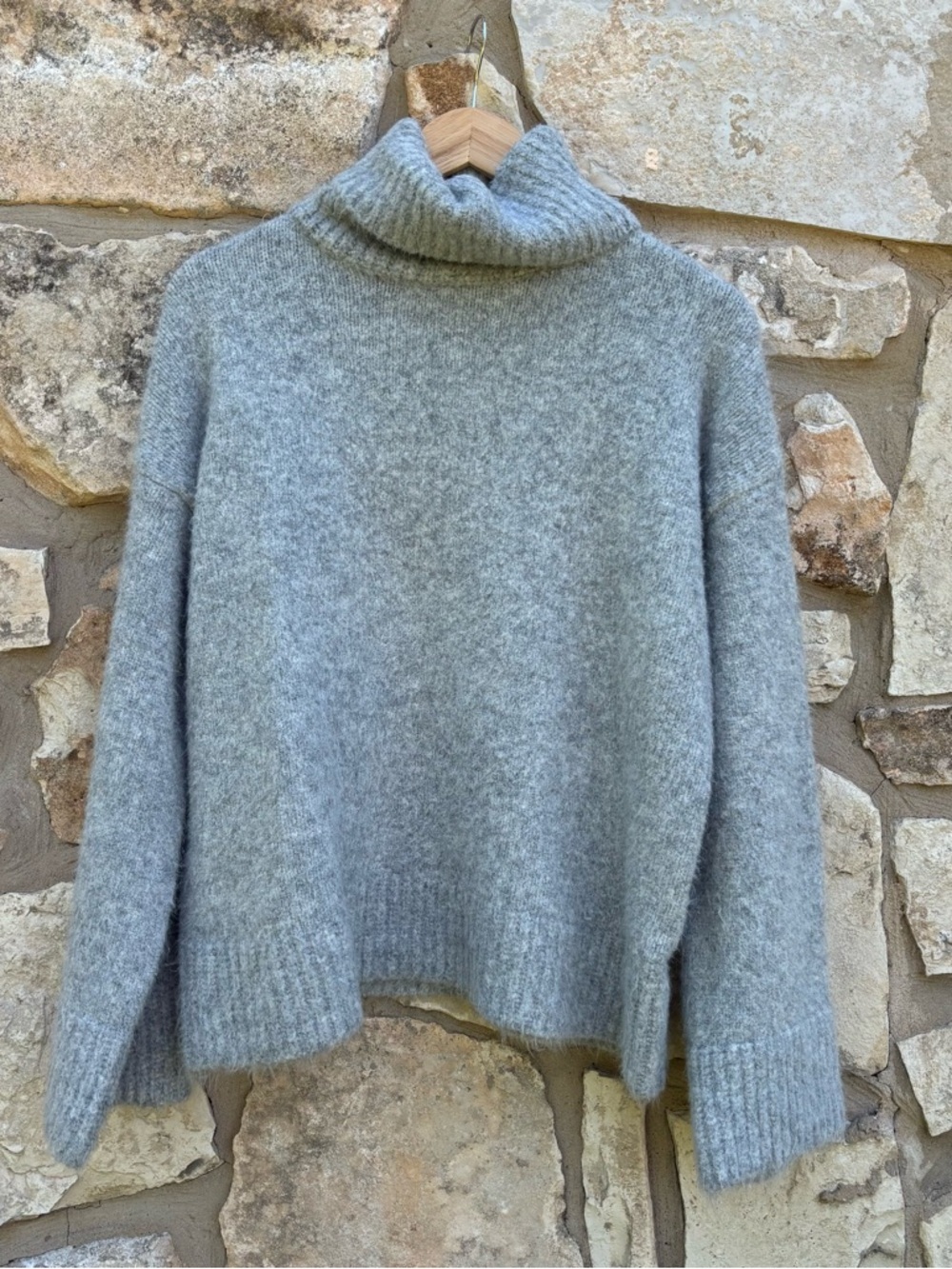 Sndys gray turtle neck sweater size small - Picture 2 of 5